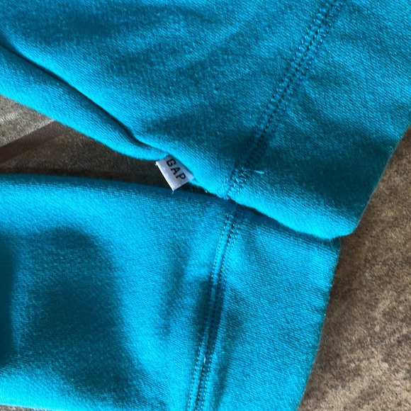 + GAP + Movable Sequins Sweatshirt - Picture 6 of 6